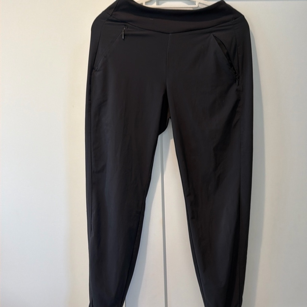 Women’s joggers